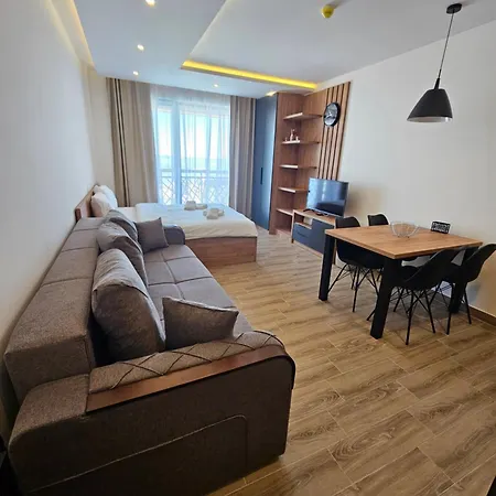 Hill Lux Apartment *